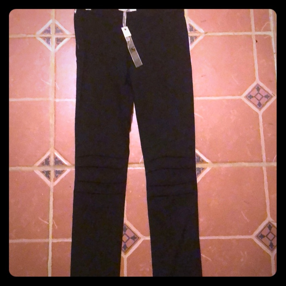 Brand new, YA black pants.